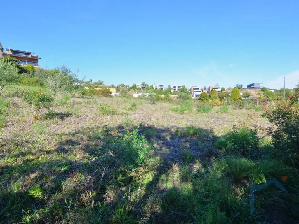 Residencial en venta en Avenida Montseny, Sant Esteve Sesrovires