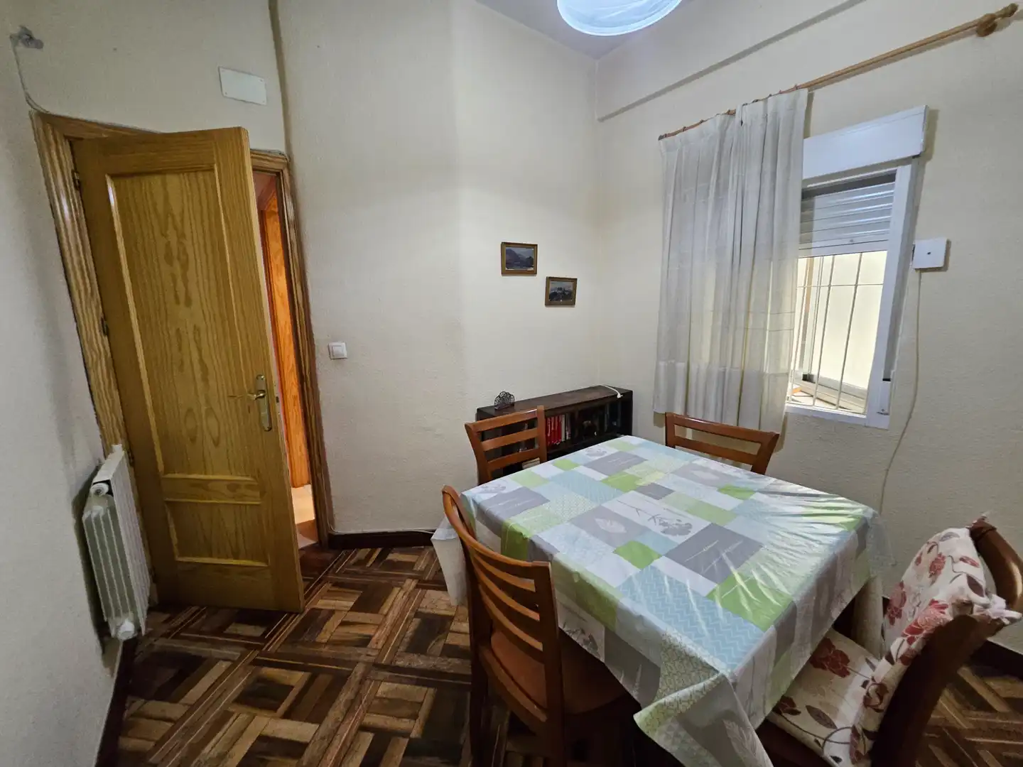 Dining room of Flat for rent in Madrid  with Air Conditioner, Heating and Furnished