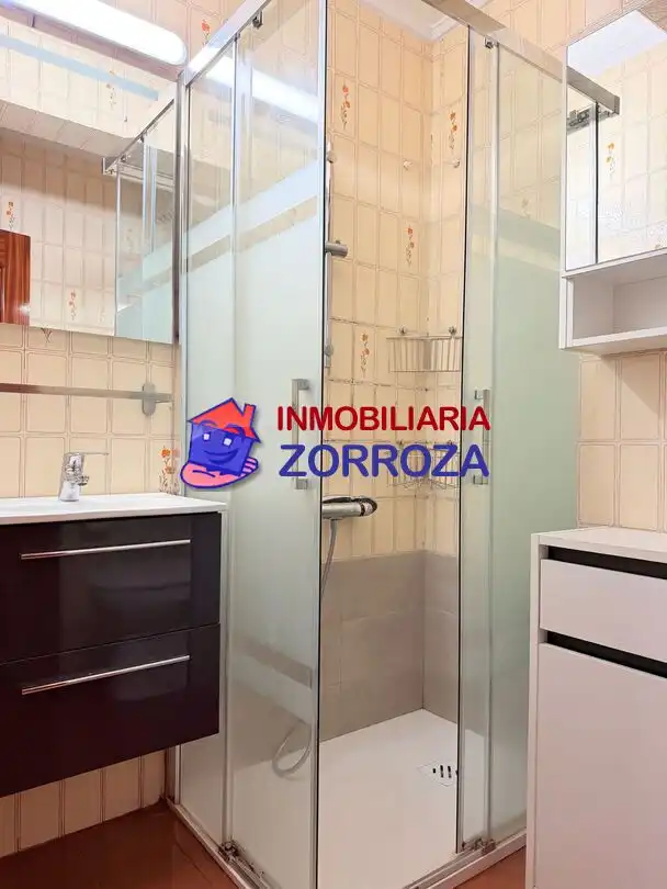 Bathroom of Flat for sale in Bilbao   with Heating and Furnished