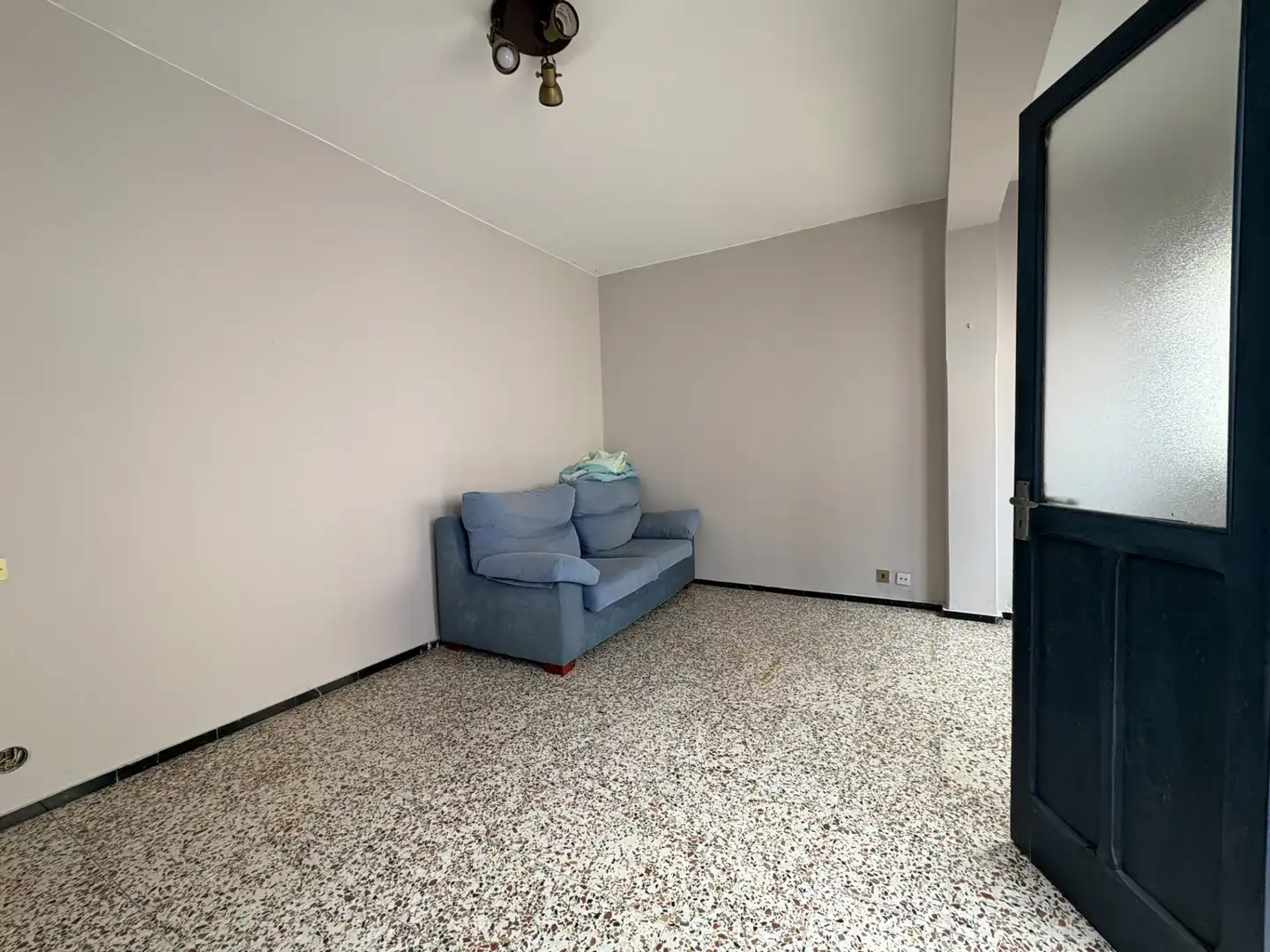 Sala d'estar de Pis en venda en Las Palmas de Gran Canaria amb Balcó