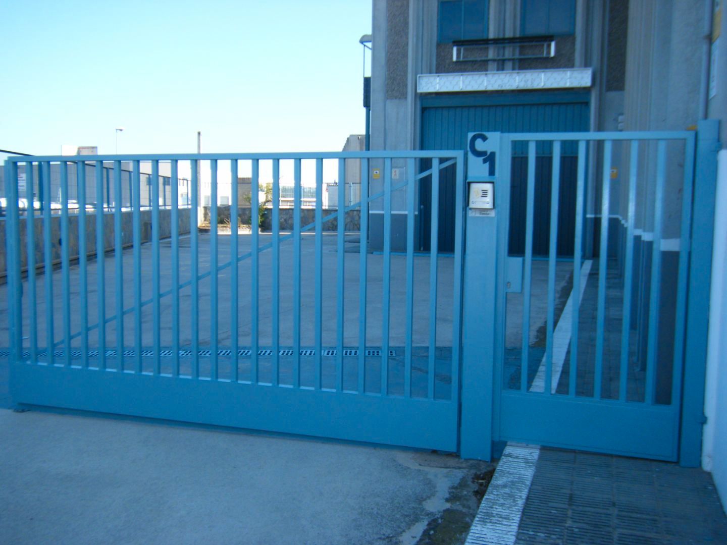 Vista exterior de Local de lloguer en Esparreguera amb Aire condicionat i Alarma