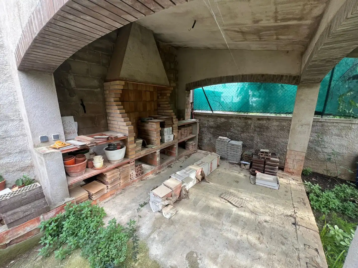 Terrassa de Finca rústica en venda en Vilanova i la Geltrú amb Jardí privat, Terrassa i Traster