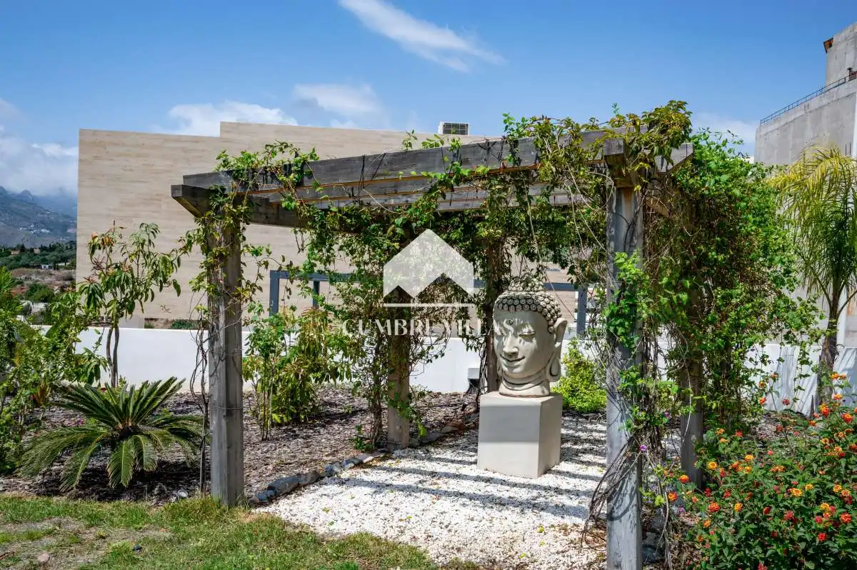 Jardín de Casa o chalet en venta en Almuñécar con Jardín privado, Terraza y Trastero