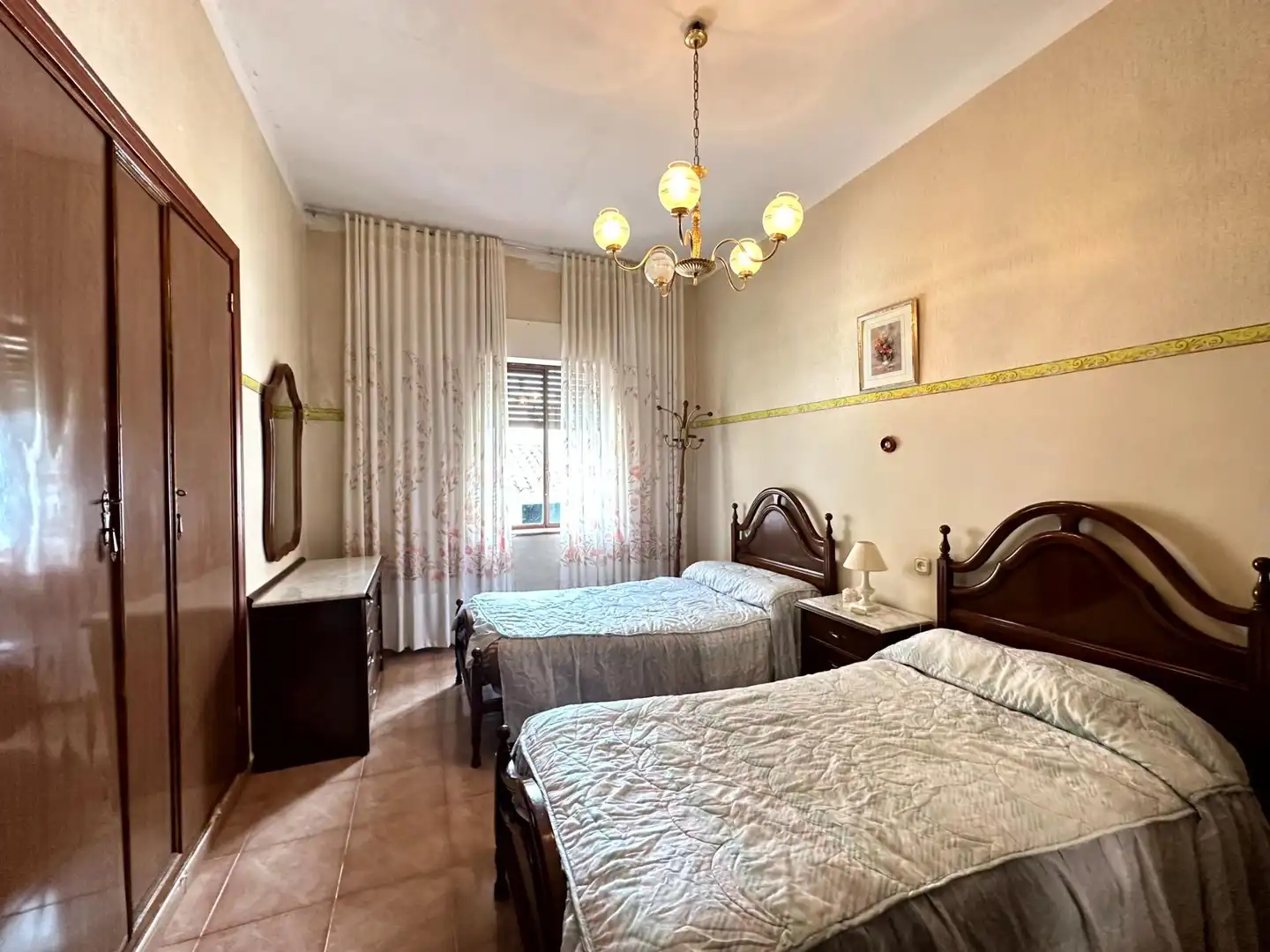 Habitación de Casa o chalet en venta en Madroñera con Aire acondicionado, Calefacción y Jardín privado