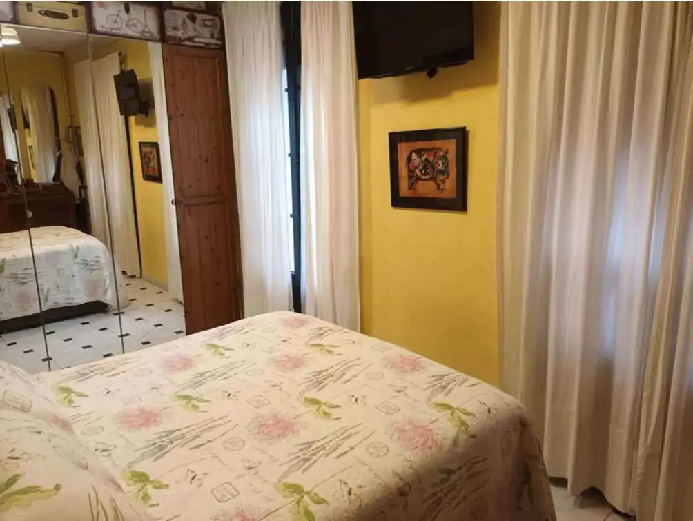 Bedroom of Buildings for sale in Barcelona