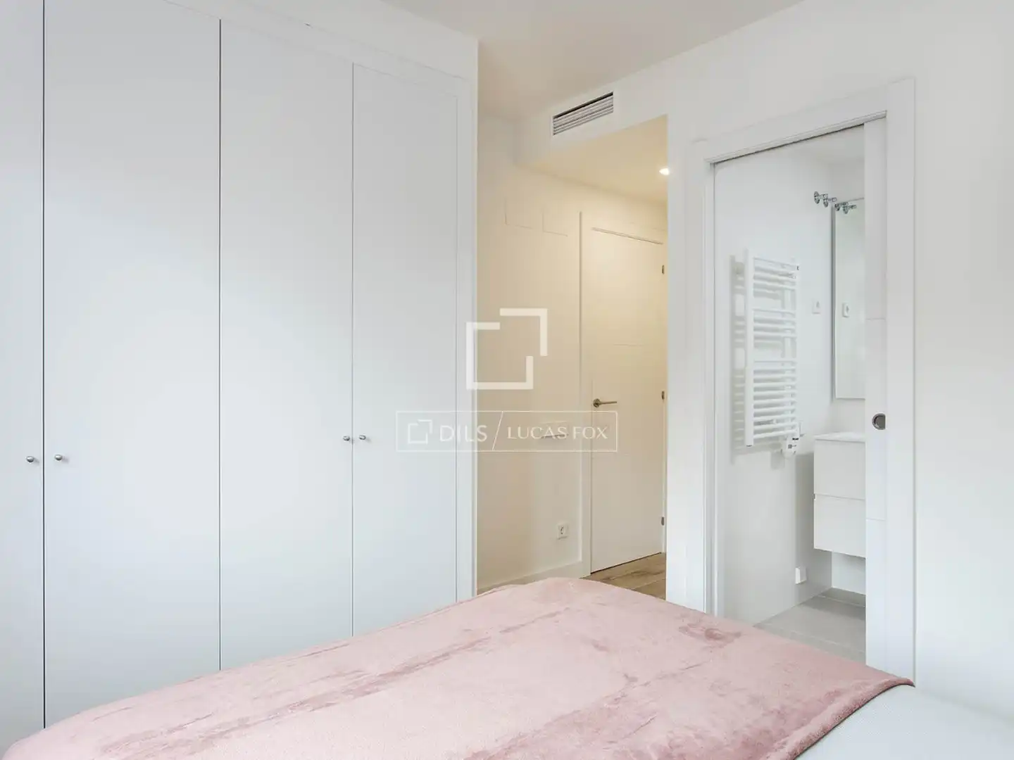 Bedroom of Flat for rent in Barcelona  with Air Conditioner, Heating and Parquet flooring