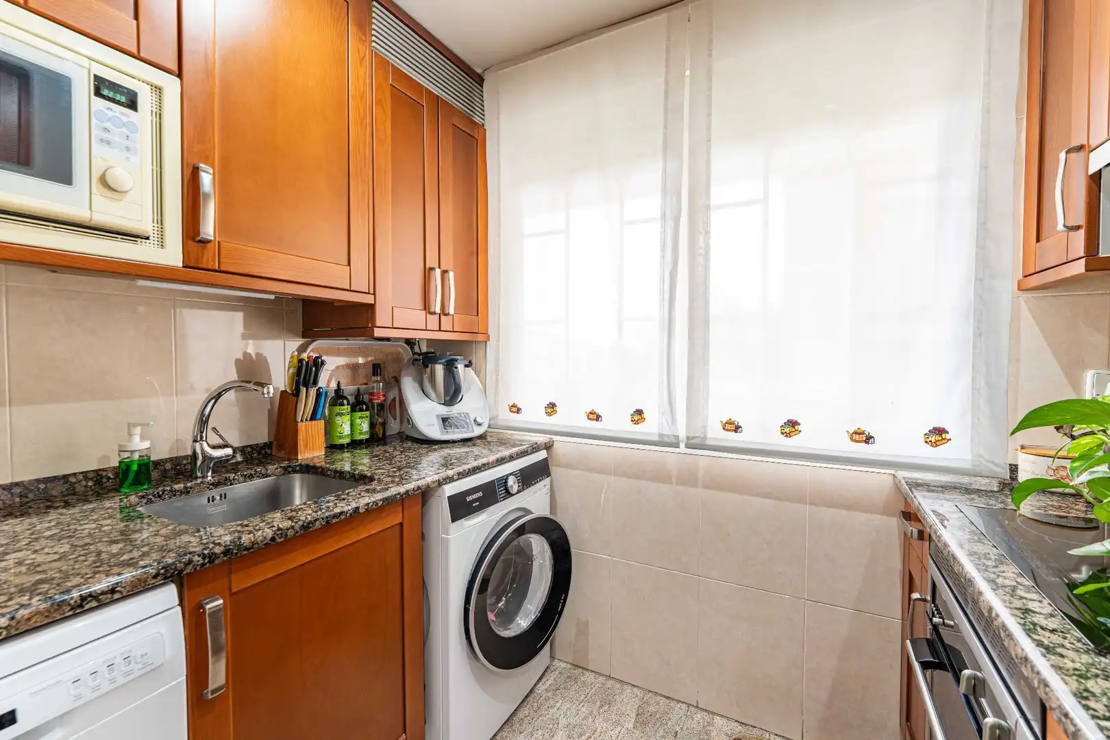 Küche von Wohnung zum Verkauf in Fuenlabrada mit Klimaanlage, Heizung und Terrasse