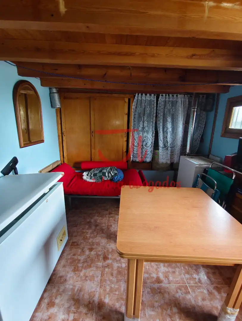 Casa adosada en venta en Quirós