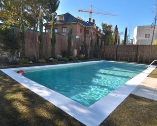 Piscina de Casa o xalet de lloguer en  Madrid Capital amb Aire condicionat, Calefacció i Jardí privat