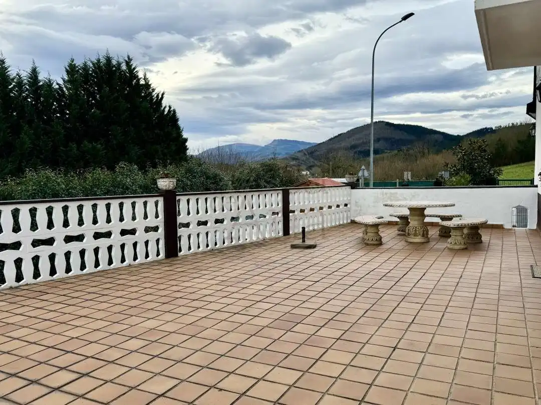 Terrassa de Casa o xalet en venda en Lemoa amb Calefacció, Jardí privat i Moblat