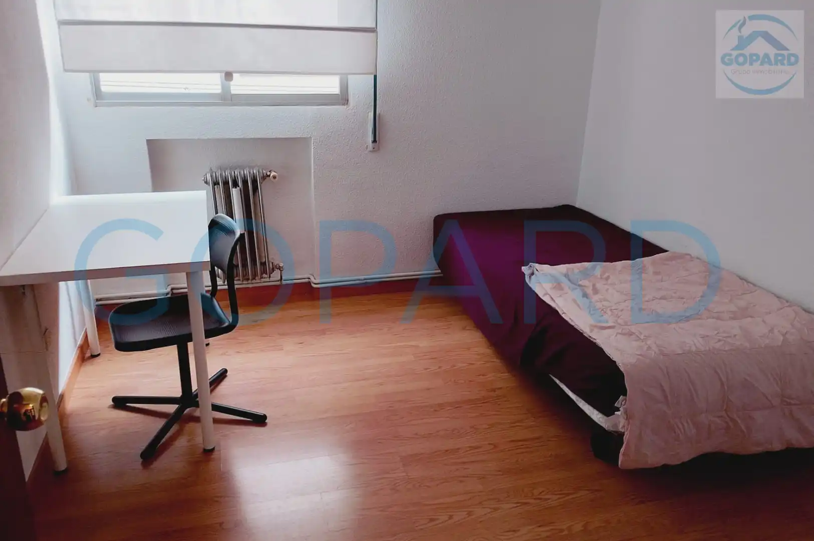 Habitación de Piso de alquiler en Villanueva de la Cañada con Calefacción, Parquet y Terraza