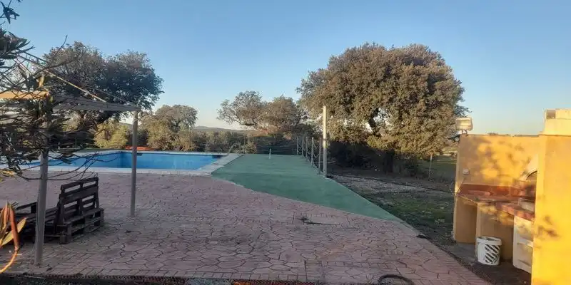 Piscina de Finca rústica en venta en Fuente Obejuna con Jardín privado