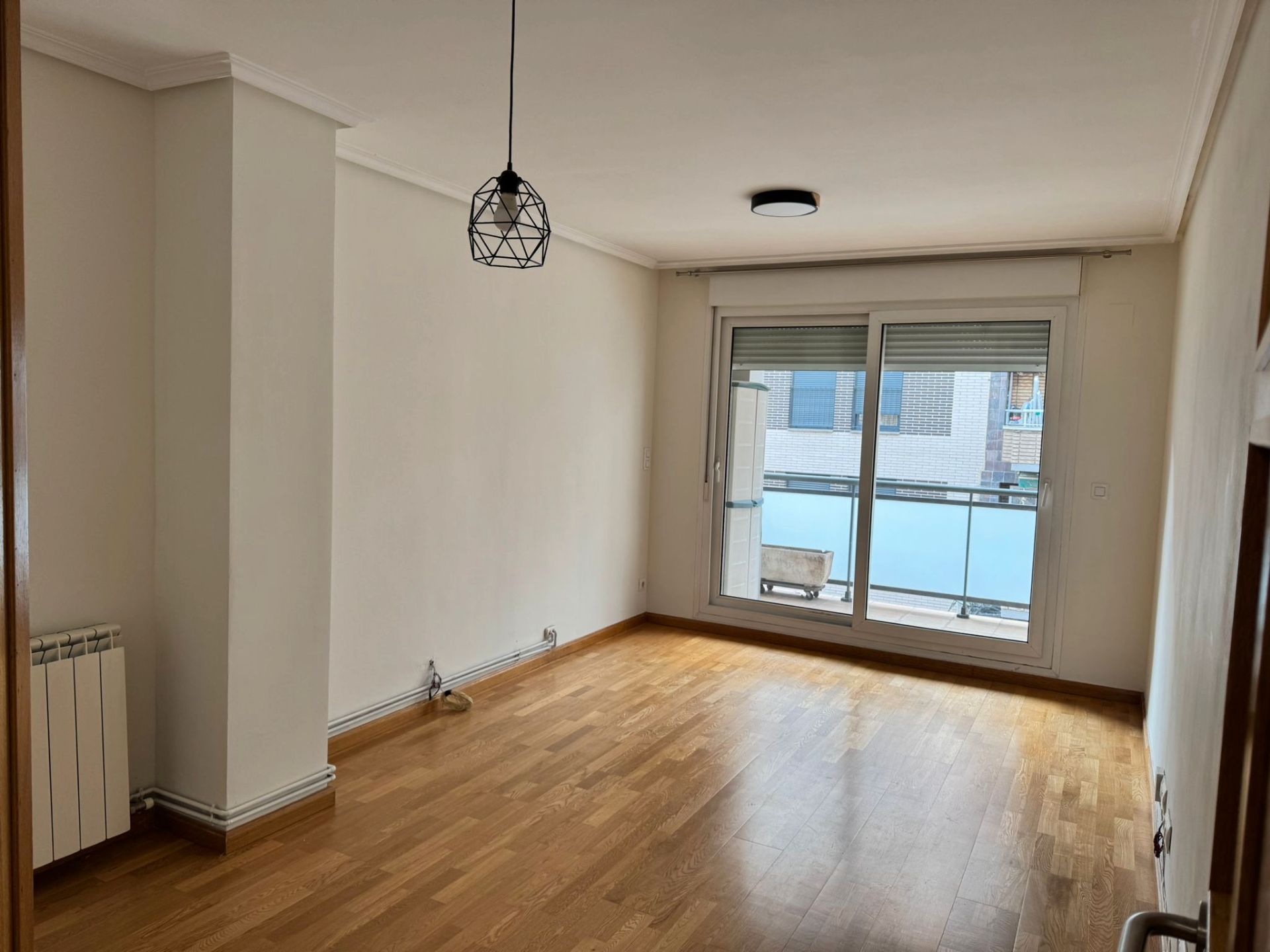 Living room of Flat to rent in  Zaragoza Capital  with Heating, Parquet flooring and Oven