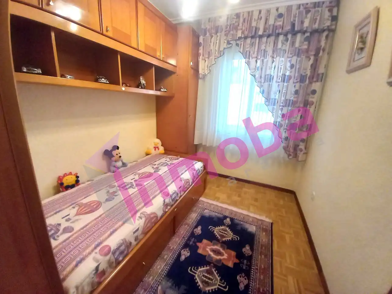 Dormitori de Casa o xalet en venda en Aranda de Duero amb Calefacció, Jardí privat i Parquet