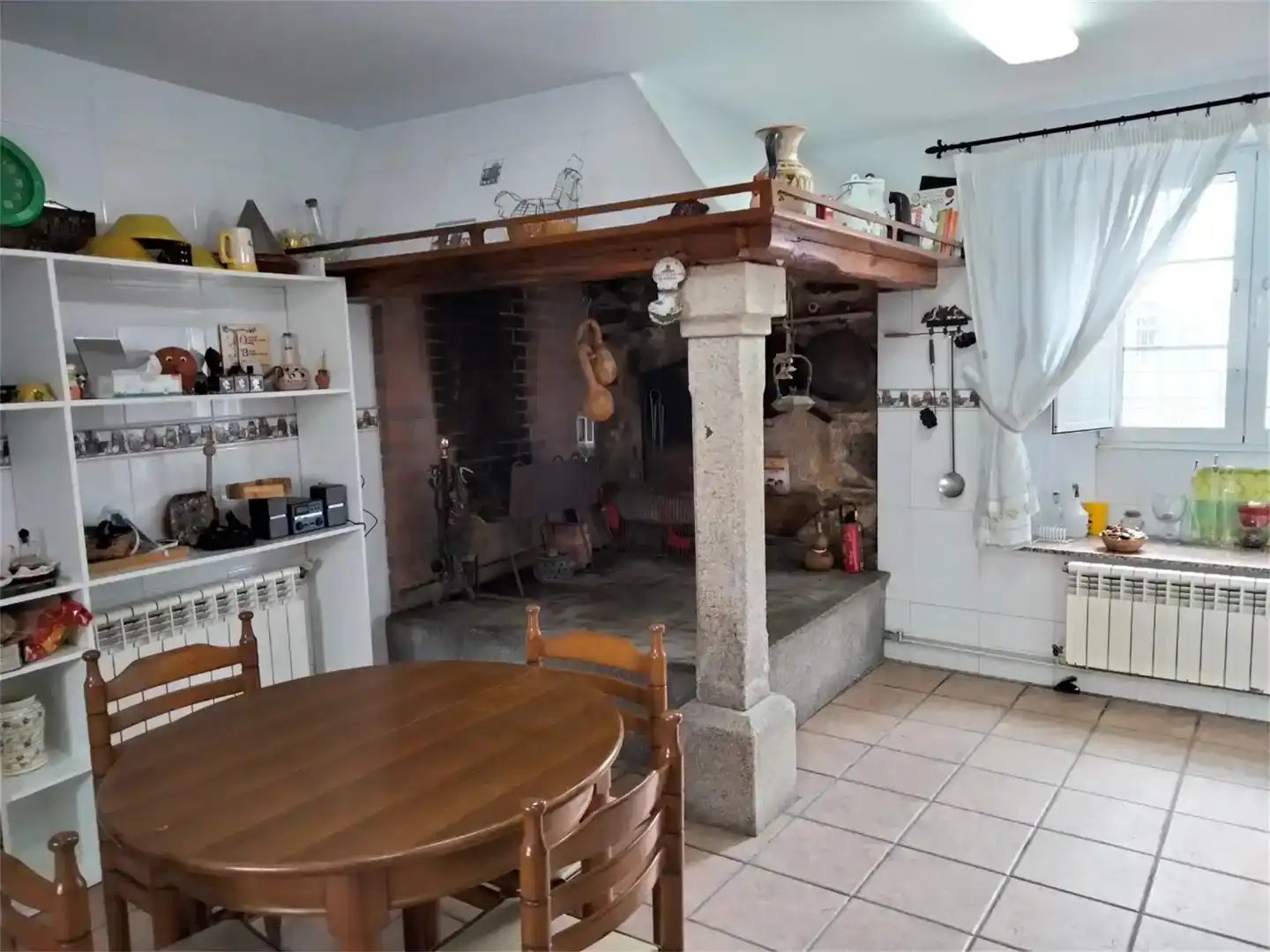 Cocina de Casa o chalet en venta en Irixoa con Jardín privado, Trastero y Amueblado