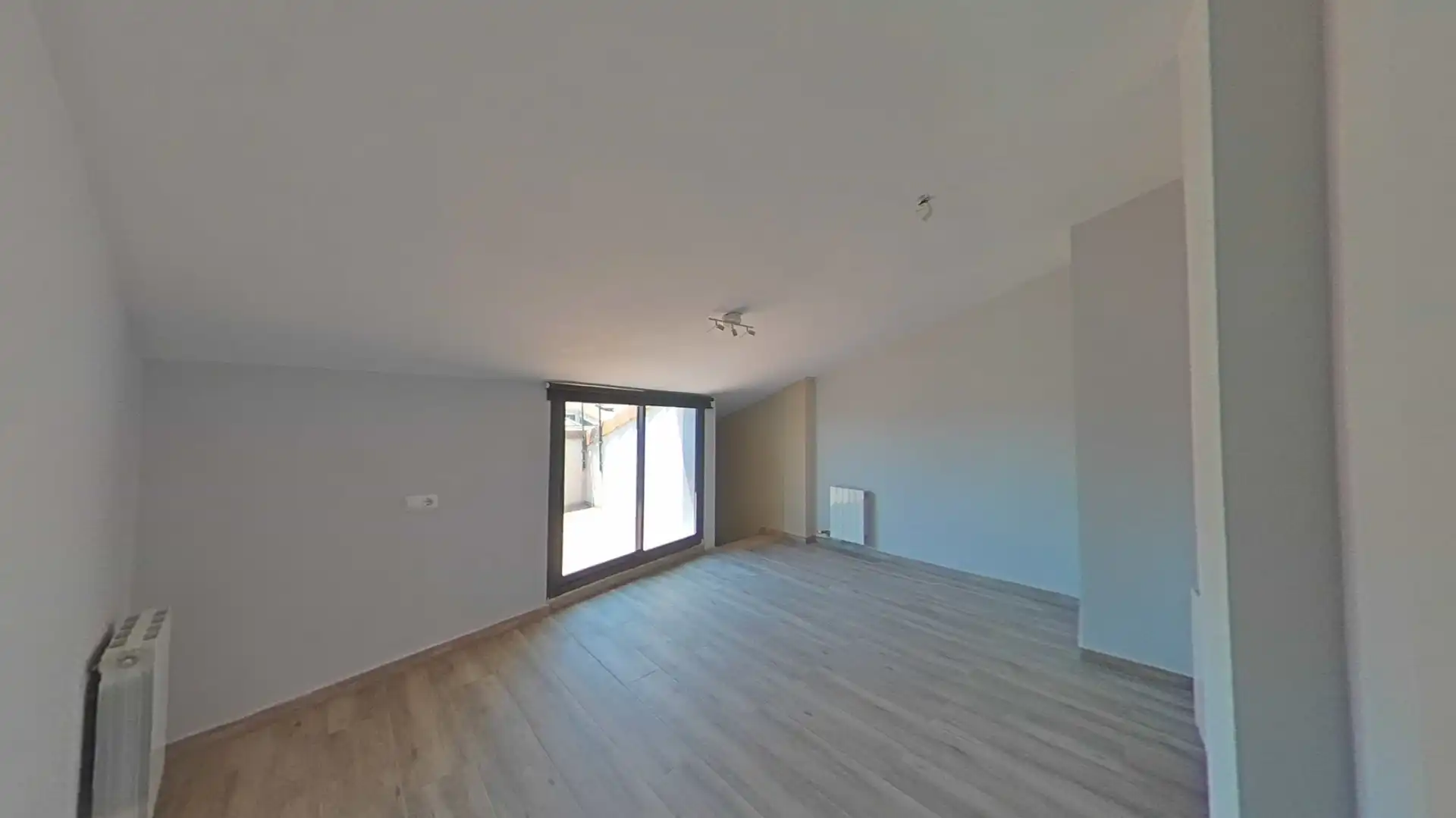 Habitación de Piso en venta en Castelldefels con Aire acondicionado, Calefacción y Terraza