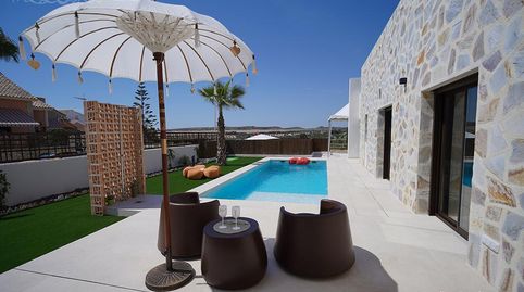 Villas en una sola planta con 3 dormitorios, solárium y piscina en La Finca Golf Resort, imatge 2