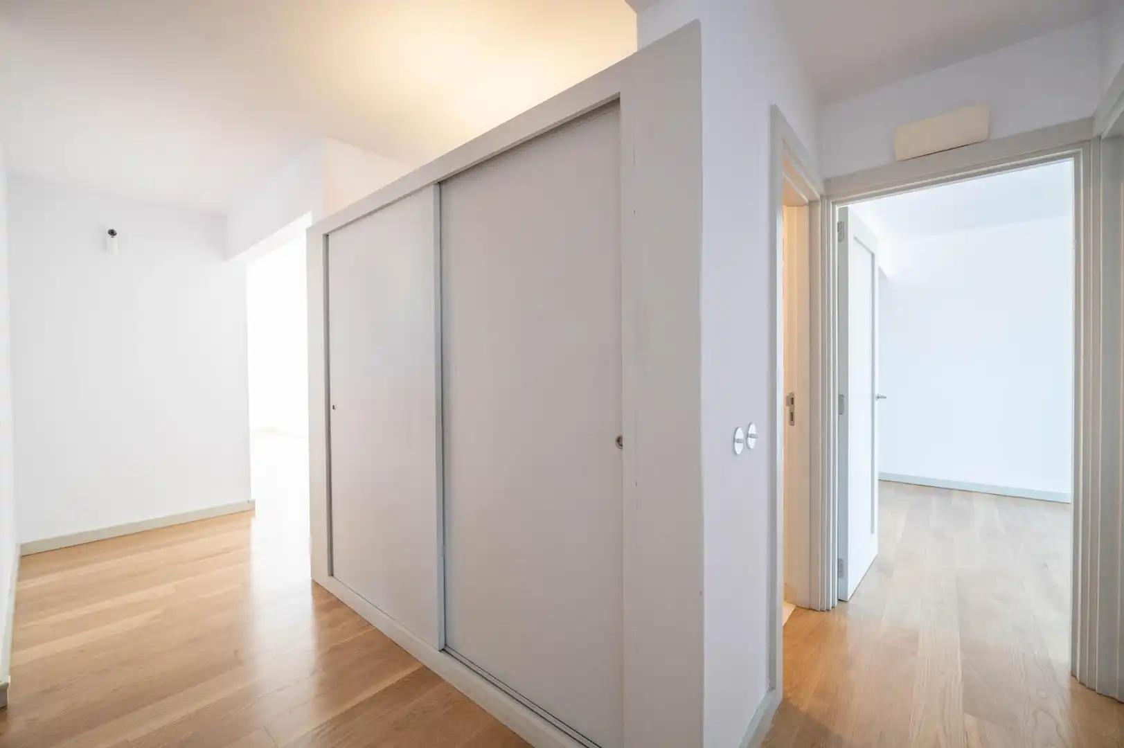 Piso en venta en Granada con Calefacción, Parquet y Alarma