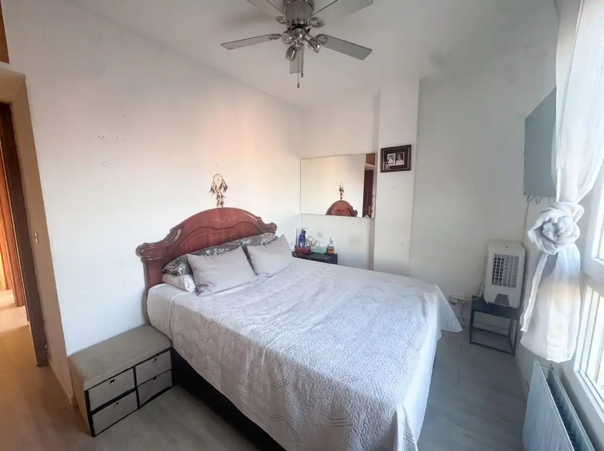 Habitación de Piso en venta en Madrid con Terraza