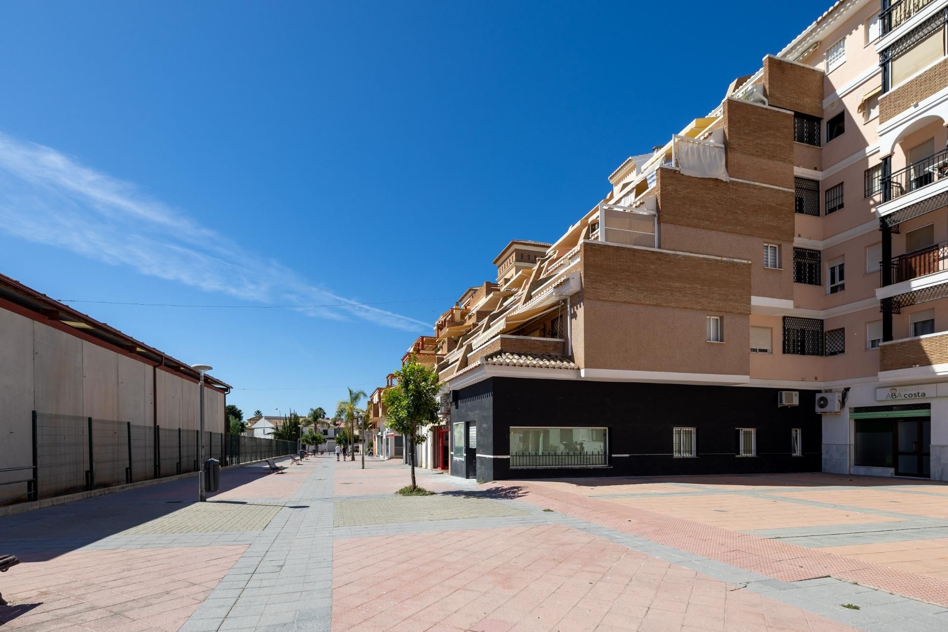 Vista exterior de Piso en venta en Almuñécar