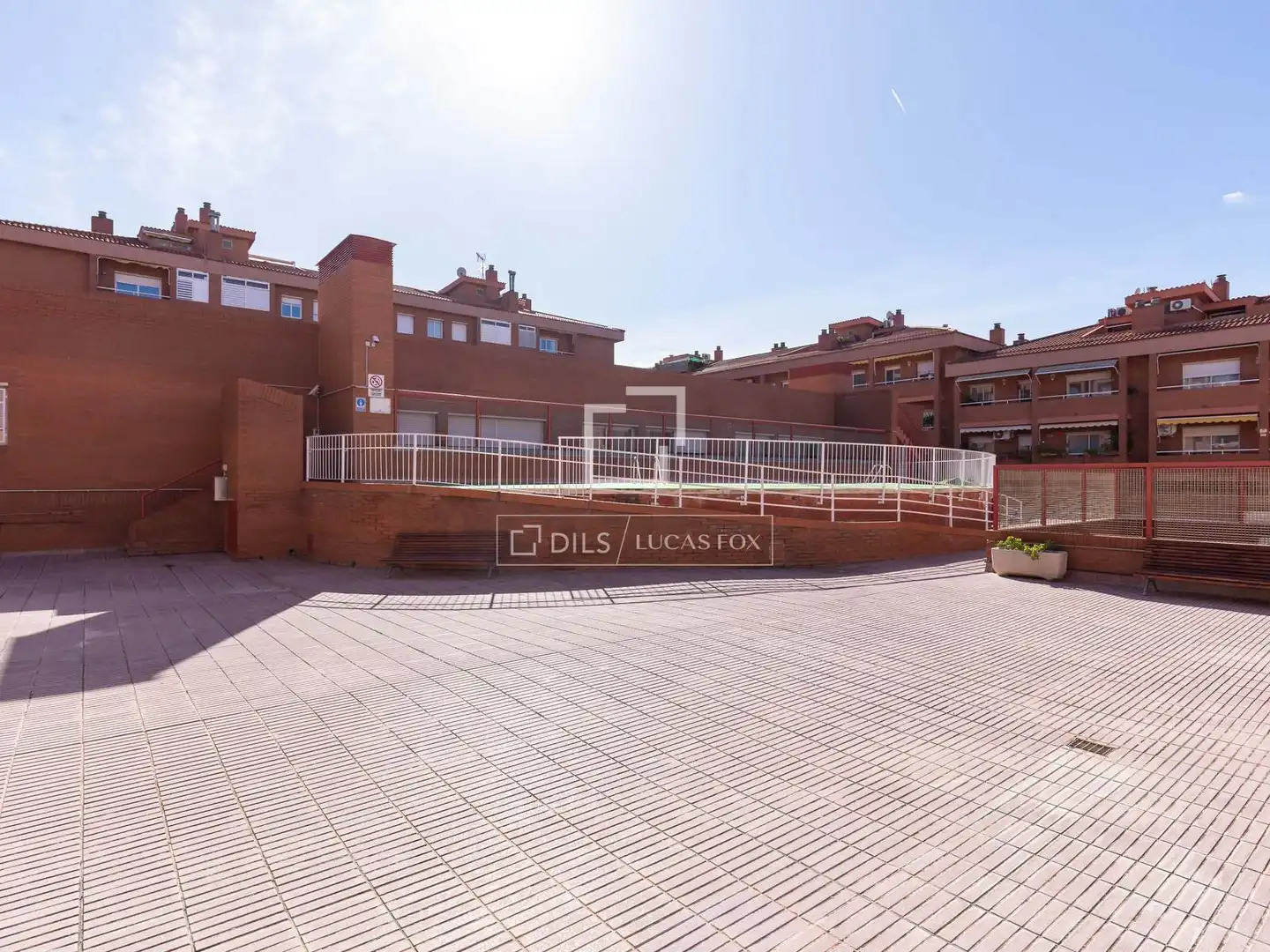 Exterior view of Flat for sale in Sant Joan Despí  with Air Conditioner