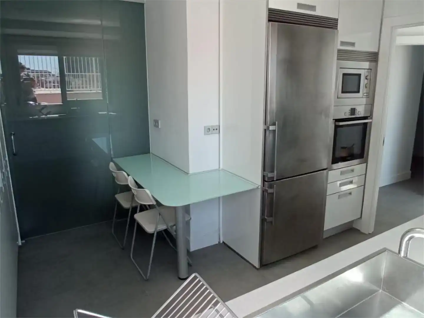 Cocina de Ático de alquiler en Madrid con Aire acondicionado
