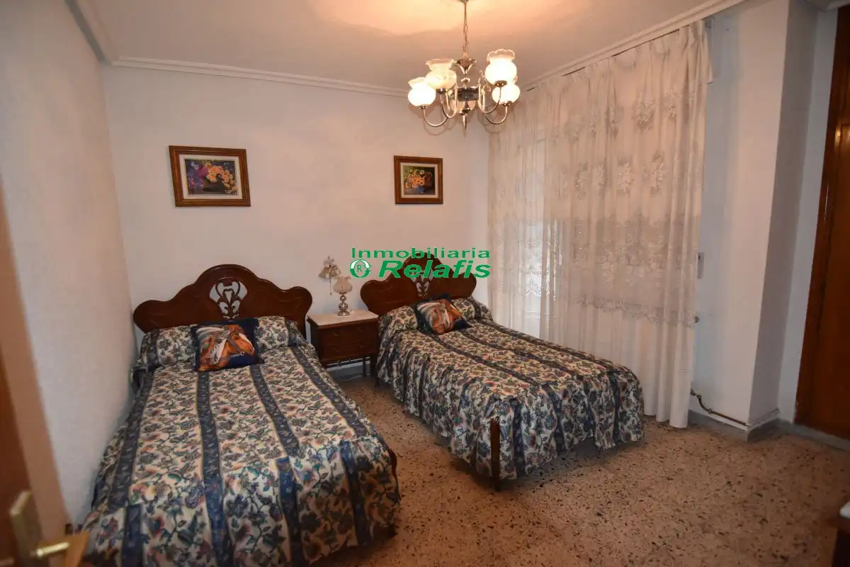 Habitación de Piso en venta en Ciudad Rodrigo con Calefacción, Terraza y Amueblado