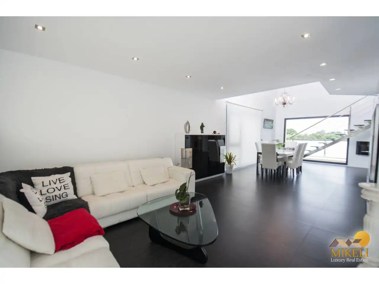 Sala de estar de Casa o chalet en venta en Santa Cruz de Bezana con Calefacción, Jardín privado y Terraza