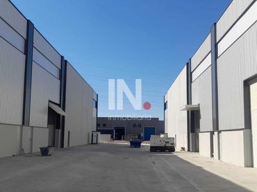 Nau industrial de lloguer a Magraners