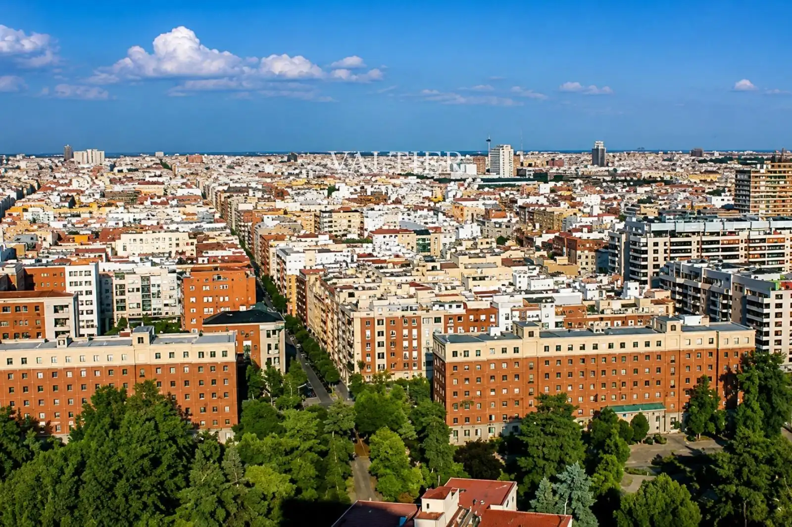 Vista exterior de Piso en venta en Madrid con Aire acondicionado y Amueblado