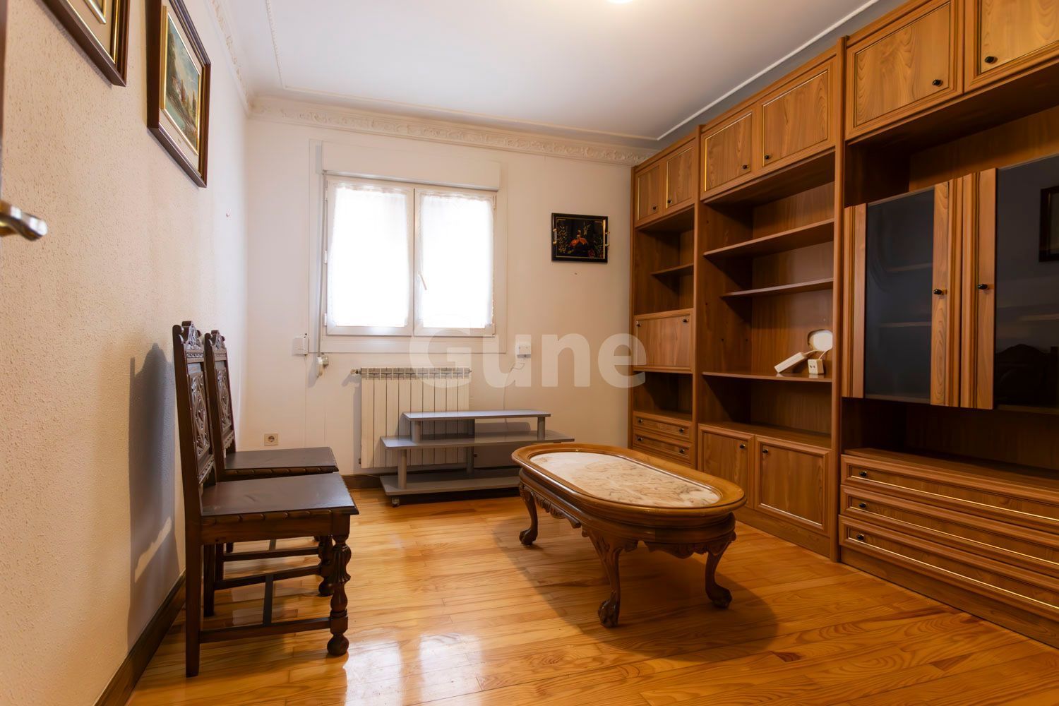 Pis en venda a Urola, Zumarraga