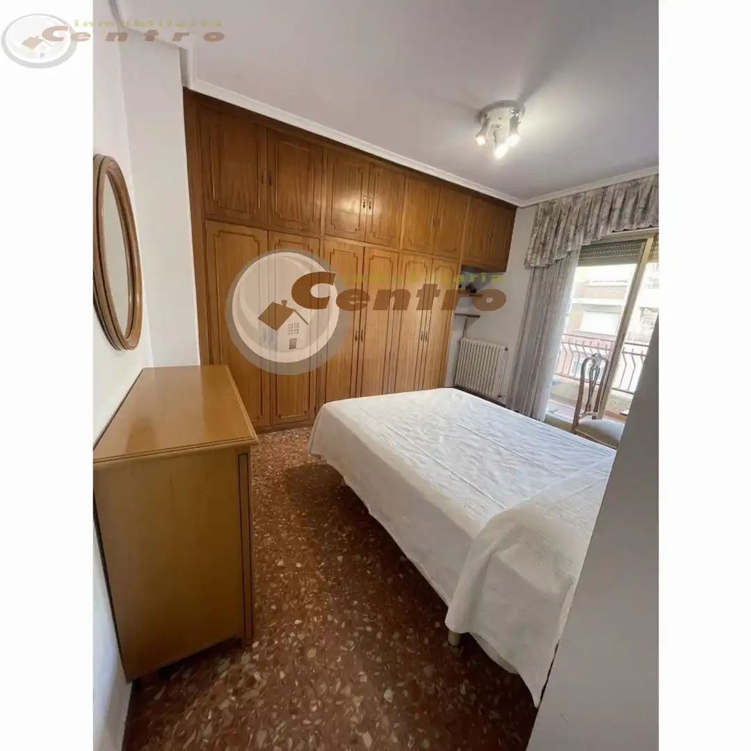 Schlafzimmer von Wohnung zur Miete in Albacete mit Heizung, Parkett und Terrasse