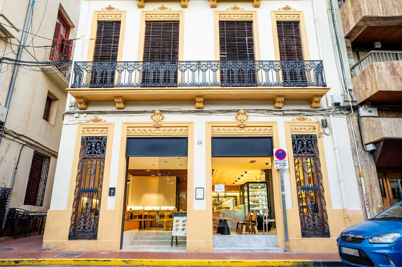 Vista exterior de Local de lloguer en Sagunto / Sagunt