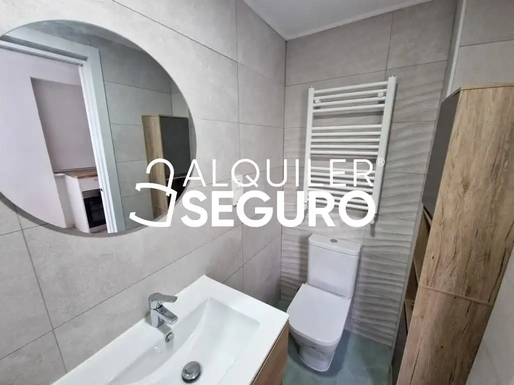 Bany de Pis de lloguer en Móstoles amb Calefacció