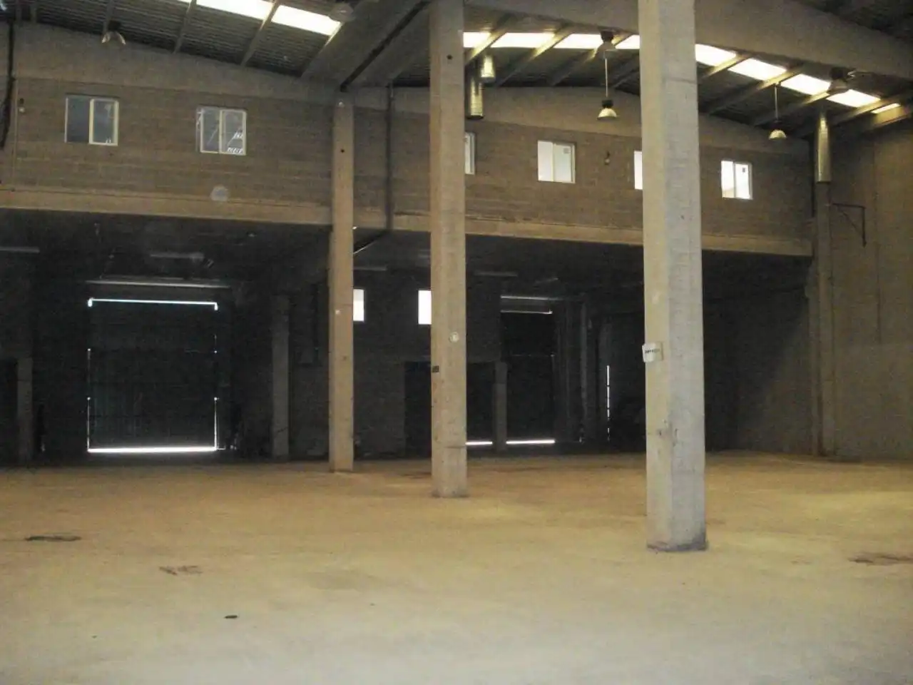 Nau industrial de lloguer en Gavà