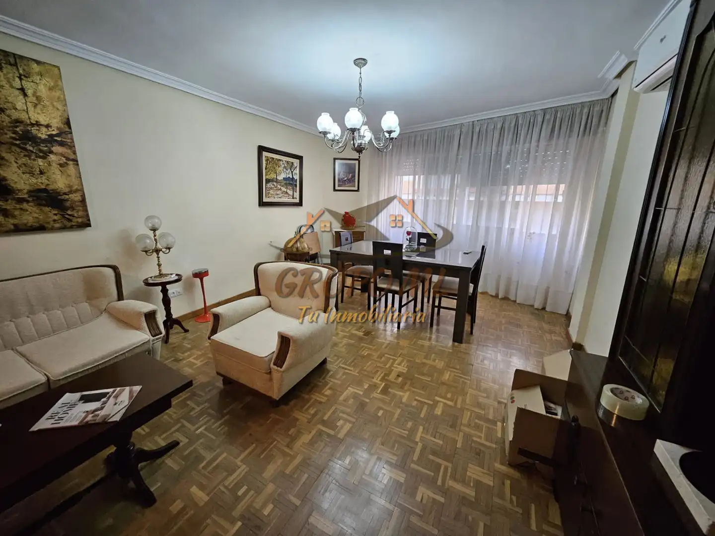 Sala d'estar de Pis en venda en Jaén amb Aire condicionat, Calefacció i Parquet