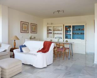Sala d'estar de Dúplex en venda en Vélez-Málaga amb Aire condicionat, Calefacció i Jardí privat