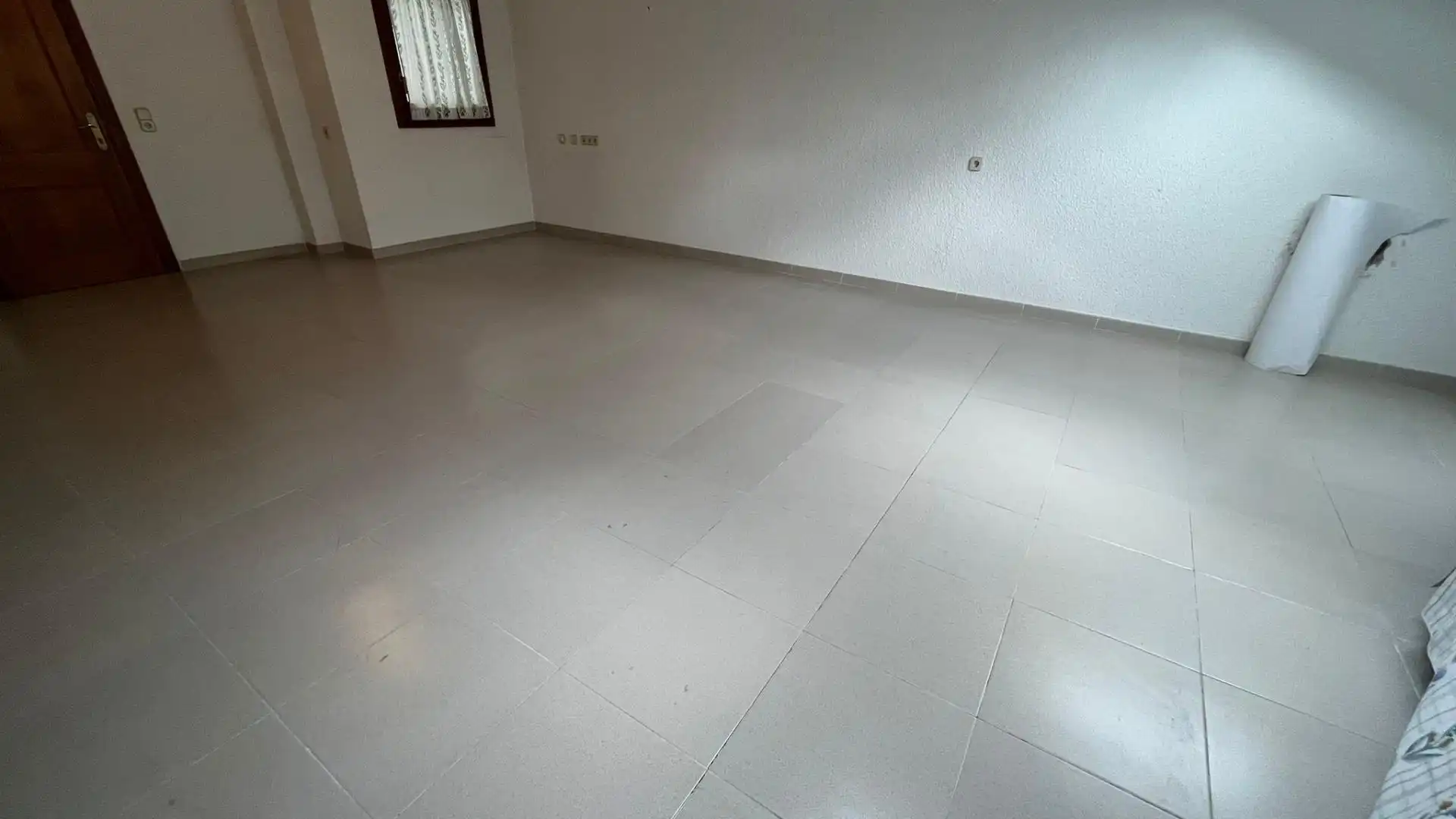 Local de alquiler en Breda