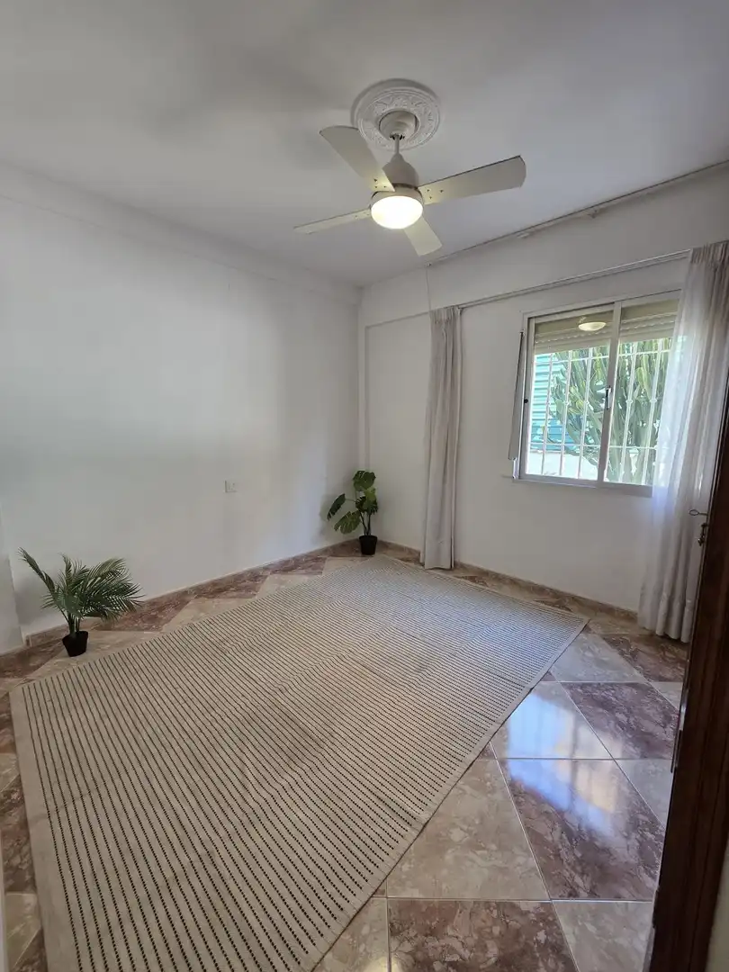 Dormitori de Apartament en venda en Fuengirola amb Terrassa i Moblat