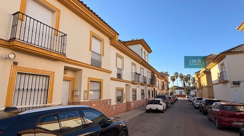 Foto 2 de Casa adosada en venta en Calle Verdiales, 7, Bollullos de la Mitación, Sevilla