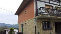 Exterior view of House or chalet for sale in Artzentales