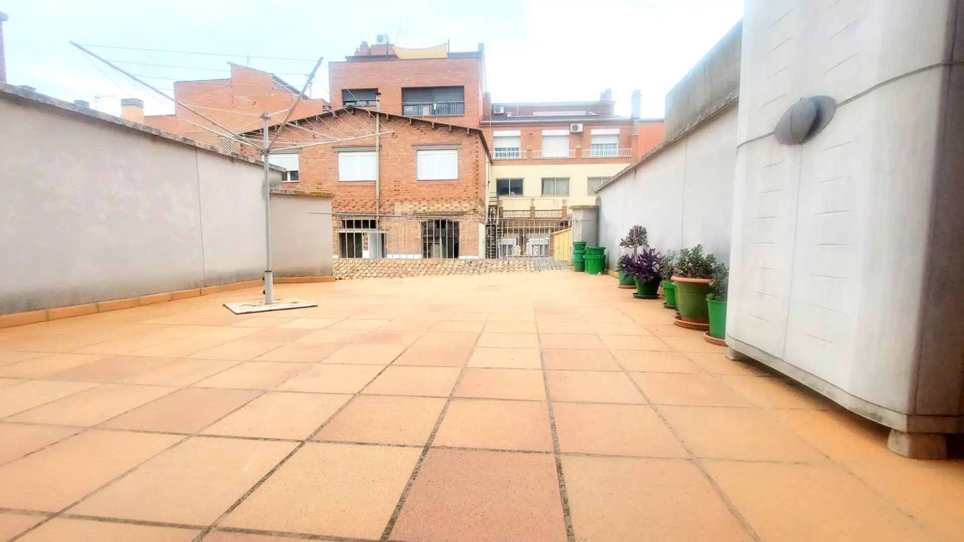 Casa a schiera con terrazza in vendita a Carrer Bisbe Valls, imagen 19
