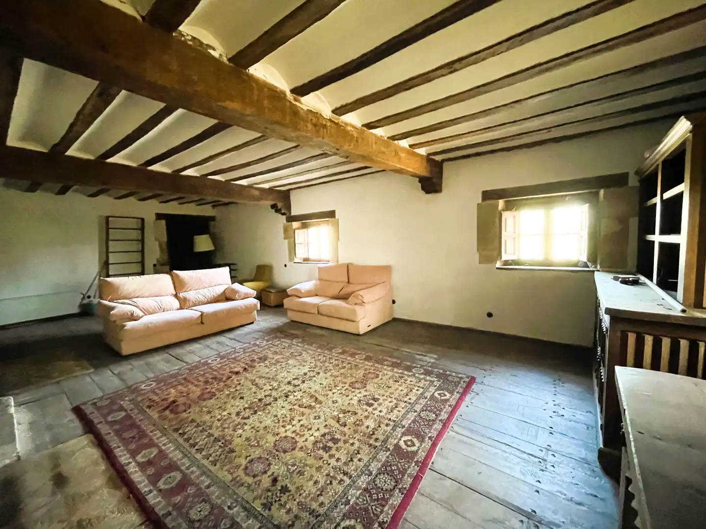 Sala d'estar de Casa o xalet en venda en Villarcayo de Merindad de Castilla la Vieja amb Jardí privat i Terrassa