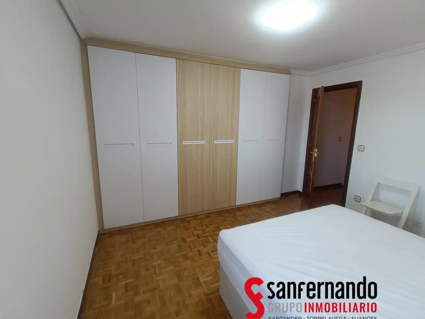 Bedroom of Flat for rent in Santander  with Heating, Parquet flooring and Furnished