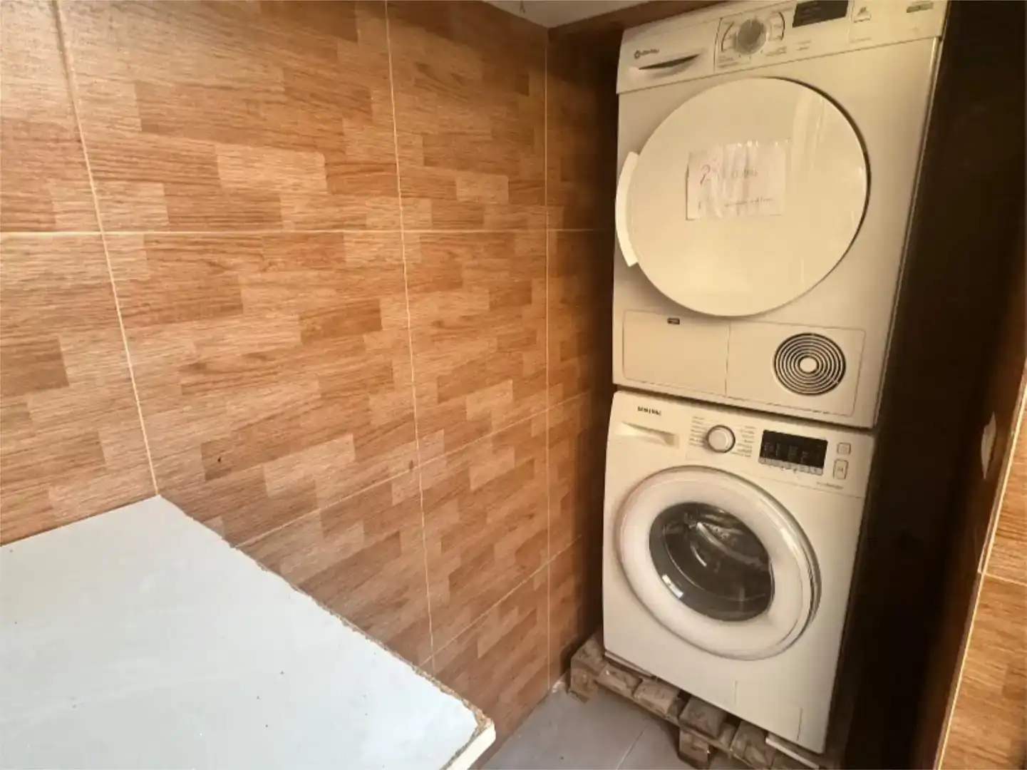 Casa o xalet en venda en Dos Hermanas amb Aire condicionat, Jardí privat i Traster