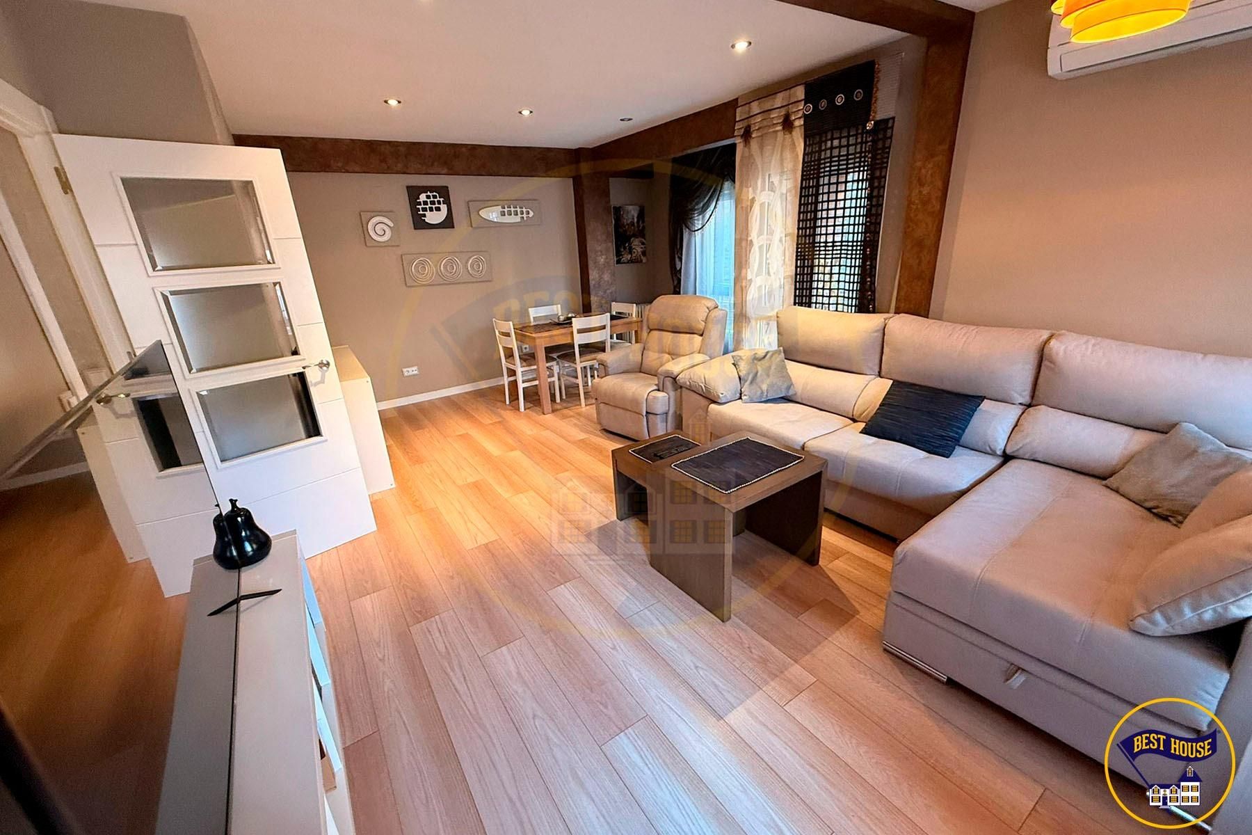 Sala d'estar de Pis de lloguer en Cuenca Capital amb Aire condicionat, Calefacció i Terrassa