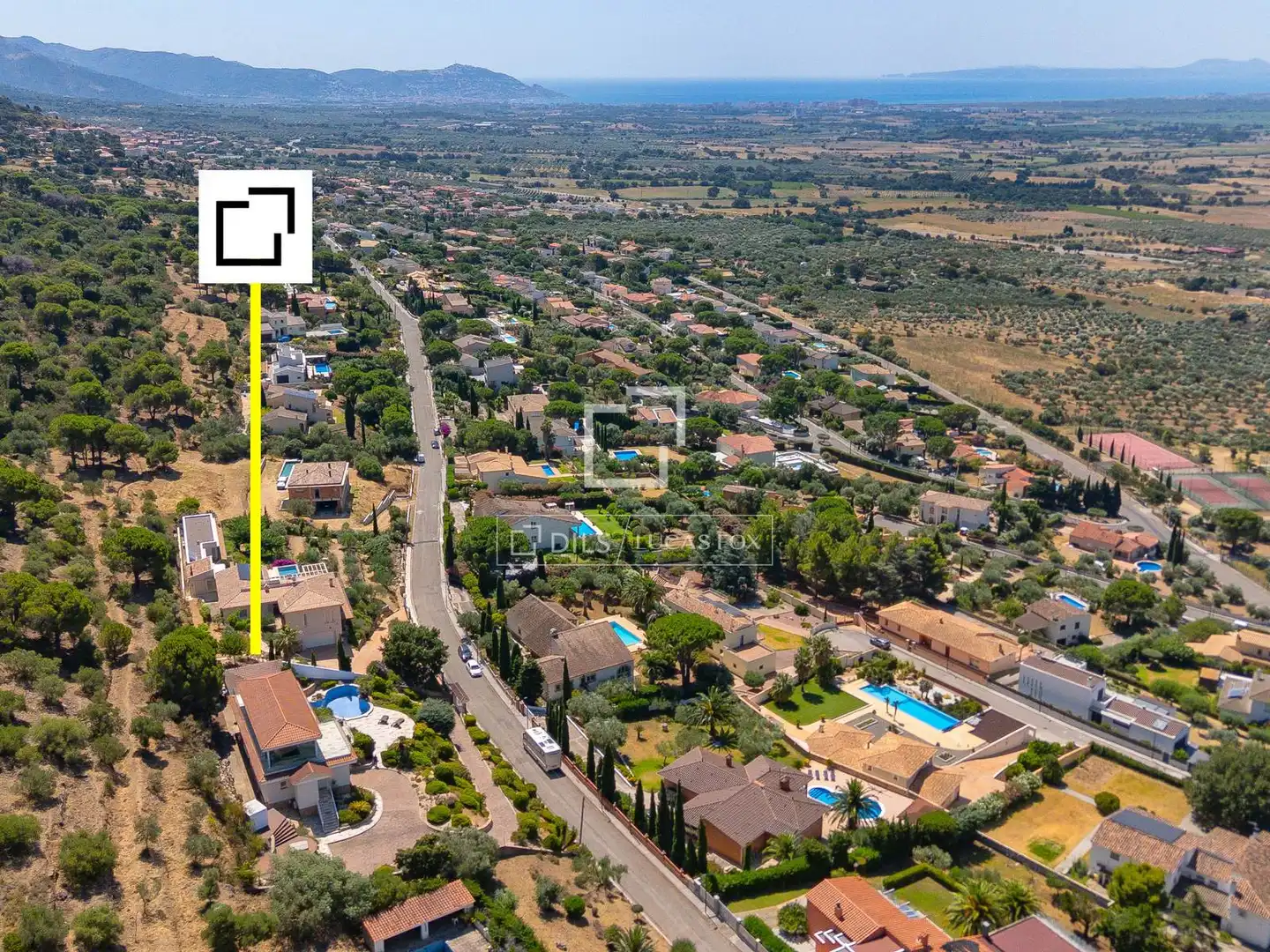 Vista exterior de Casa o xalet en venda en Pau amb Aire condicionat, Calefacció i Jardí privat