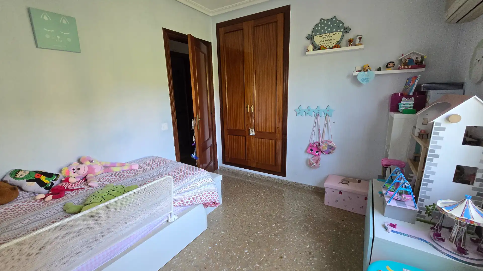 Habitación de Piso en venta en Valencia con Aire acondicionado, Calefacción y Horno