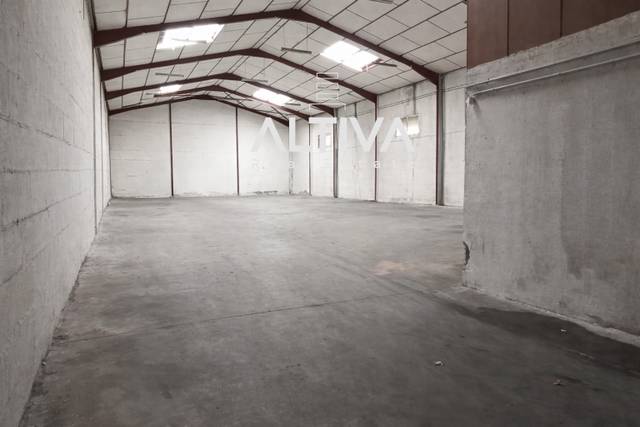 Nave industrial en Alquiler en La Poveda
