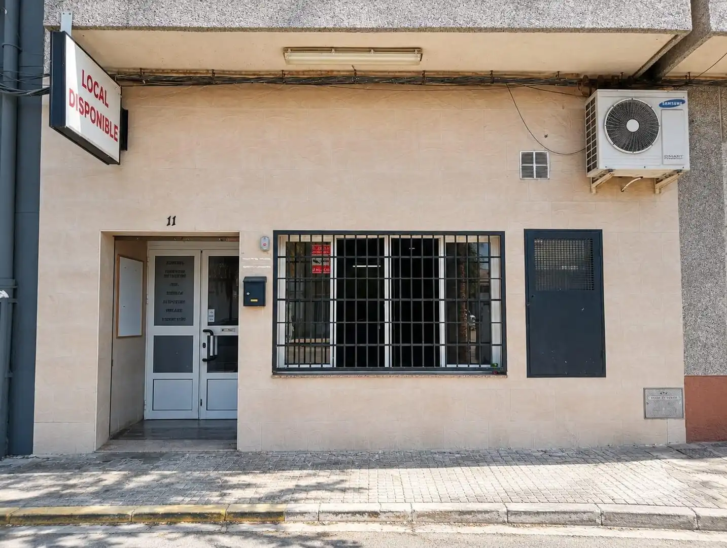 Business premises for sale in Avenida de Ronda Rodat